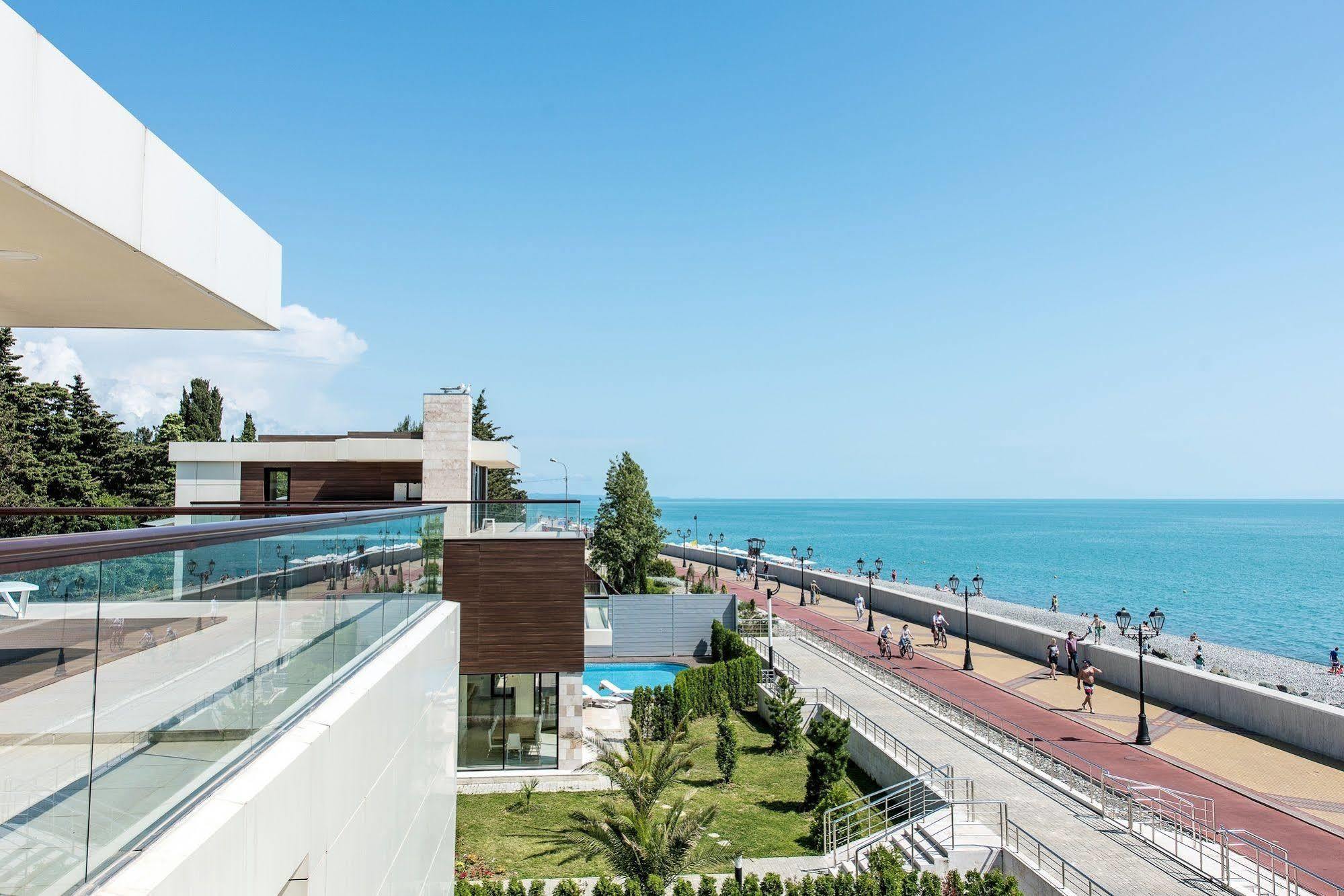 Arfa Park-Hotel Veseloye Exterior photo View of the Black Sea from the complex